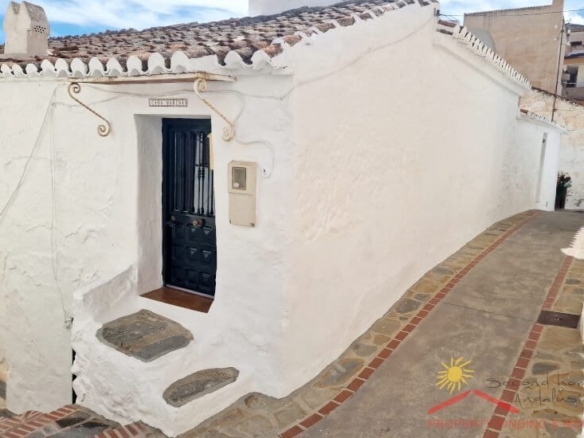 Townhouse, village house in SEdella Malaga for sale