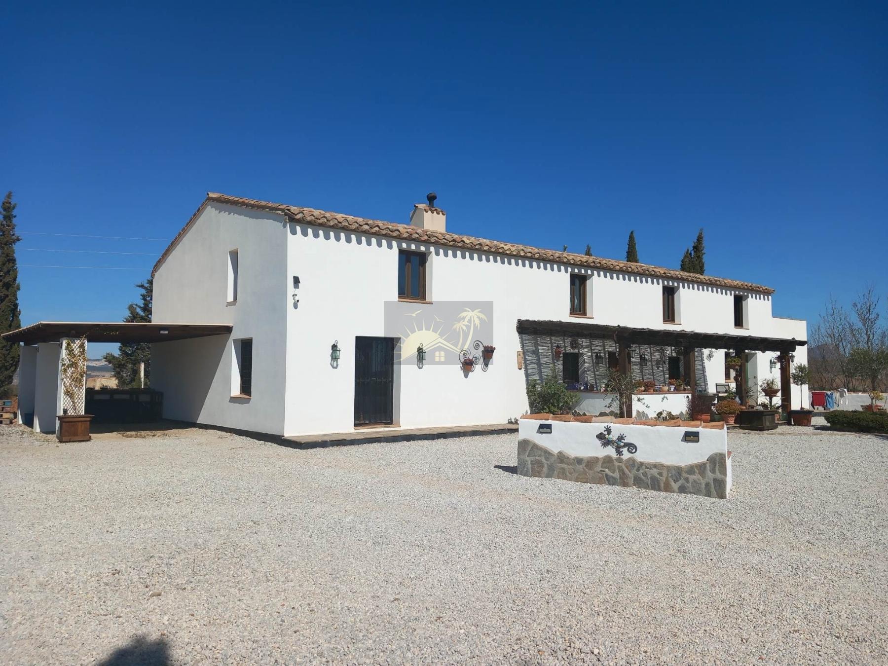 For sale a farmhouse, country house in Agrario, Velez Rubio, Almeria